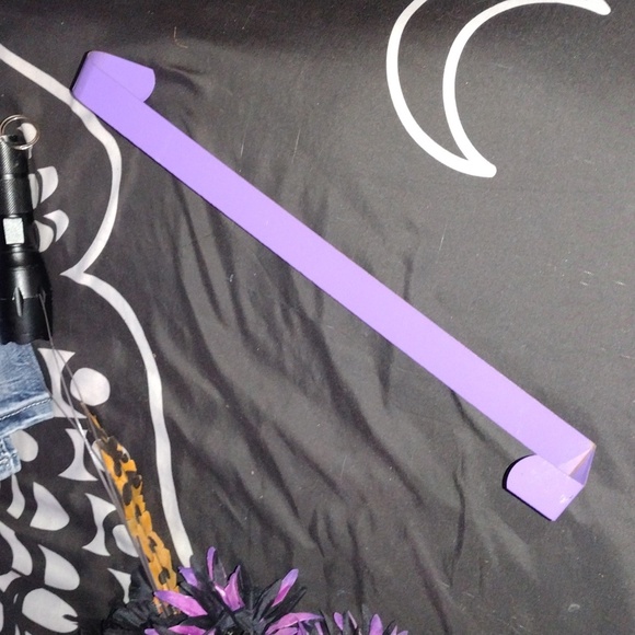 Spooky Wreath & Hanger - Picture 10 of 10